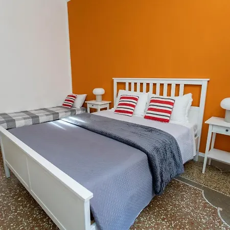 Zaira Nocleg ze śniadaniem 4*